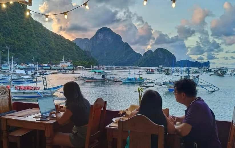 La Salangane Beach Hotel - Downtown El Nido Bagian luar foto